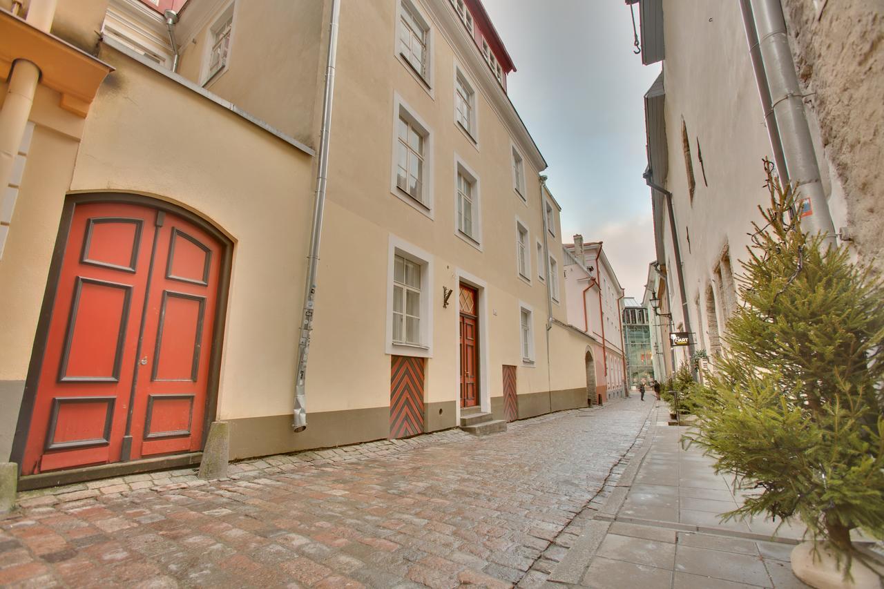 Daily Apartments - Old Town Romantic Apartment Tallinn Buitenkant foto